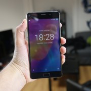 Prise en main du Lenovo P2 : le futur roi de l'autonomie ?